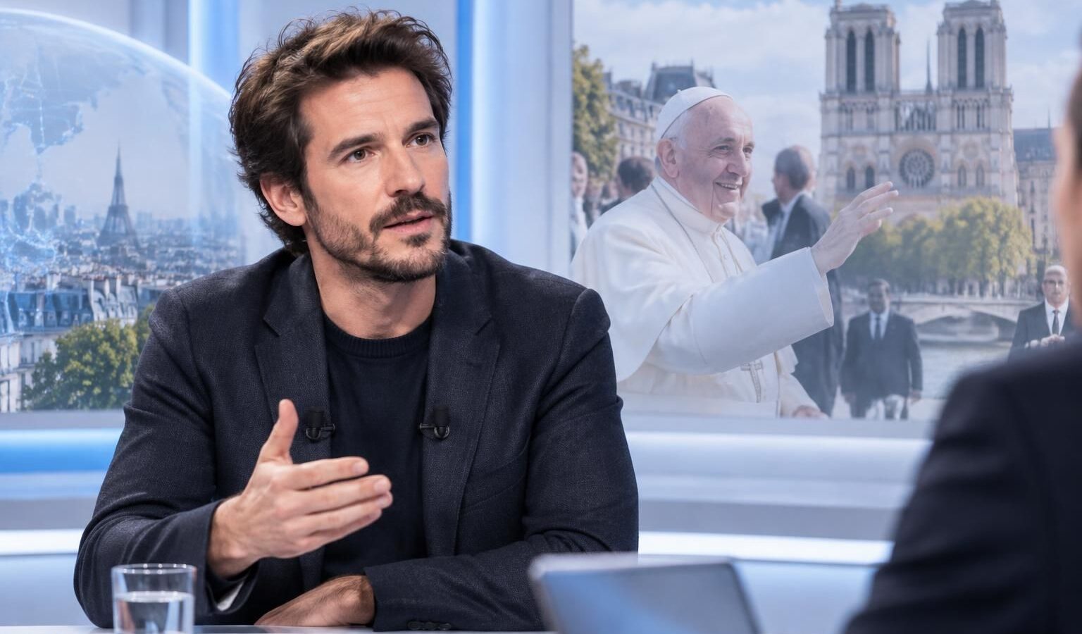 arnaud demanche revient sur la visite du pape léon xiv à paris et partage son regard sur cet événement.